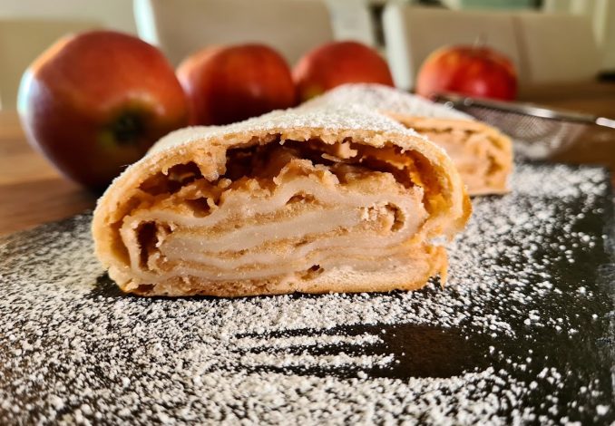 Apfelstrudel